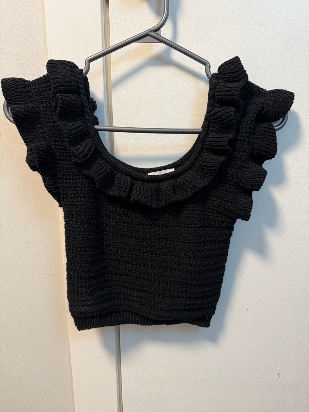 H&M Black Ruffled Knit Crop Top